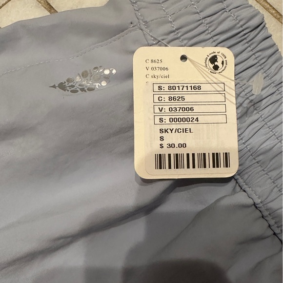 BNWT Free People FP Shorts Size S - Picture 3 of 3